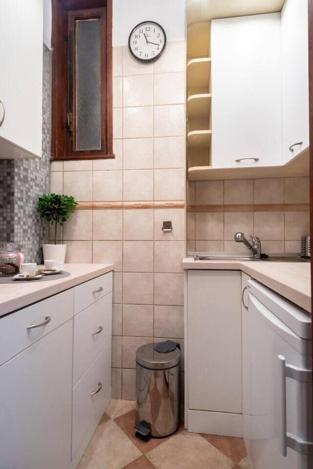 Convenient Apartment In The Heart Of Downtown Budapeste Exterior foto