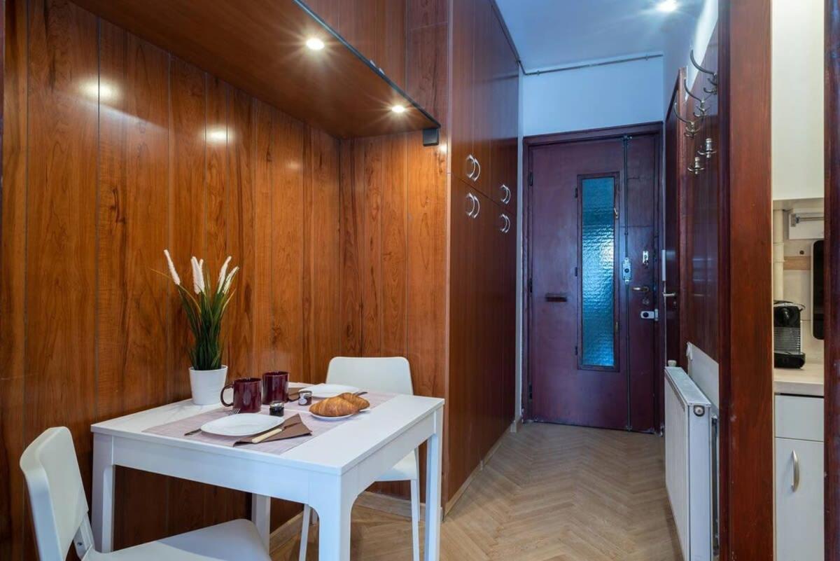 Convenient Apartment In The Heart Of Downtown Budapeste Exterior foto